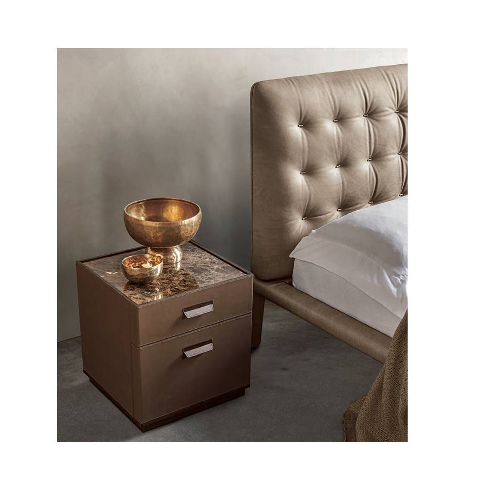 Noptiere și comode moderne